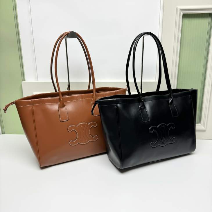 Picture of Celine Handbags _SKUfw225667082fw